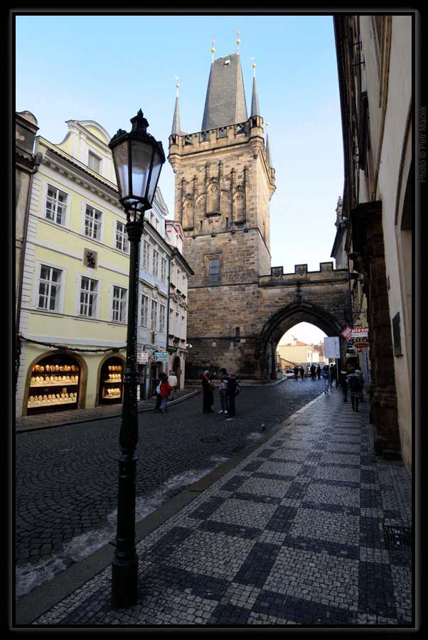 Malostranská mostecká věž v Praze.